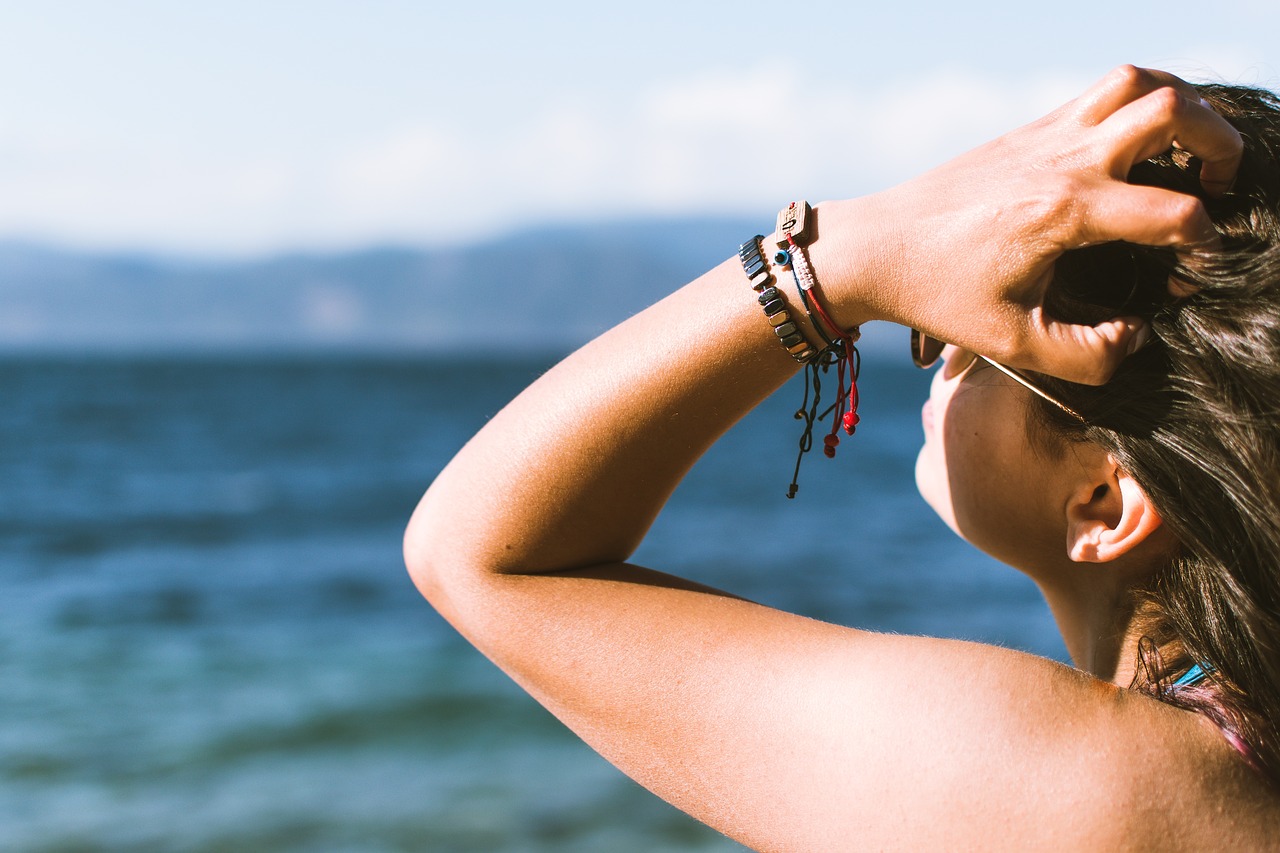 Image - people girl woman suntan sea