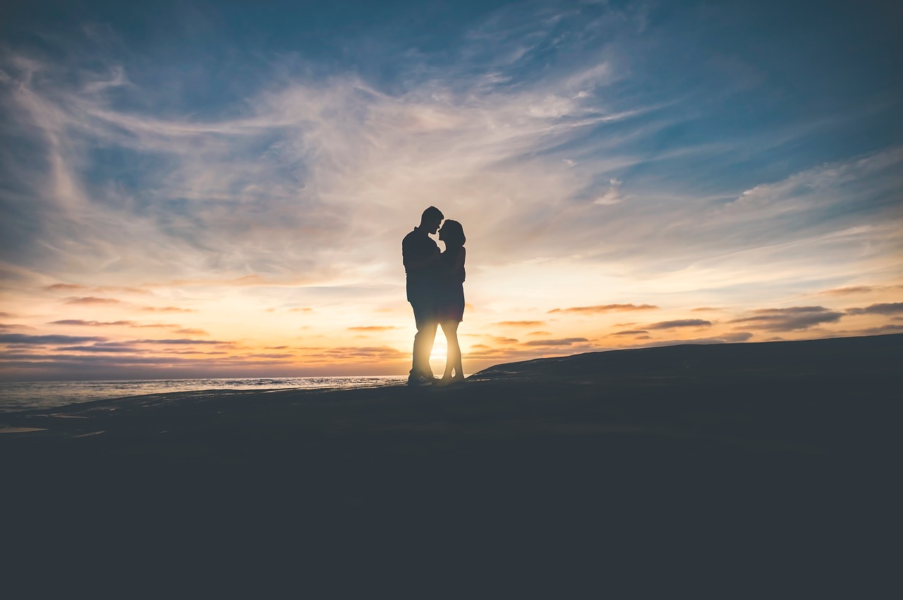 Image - people couple kiss love dark