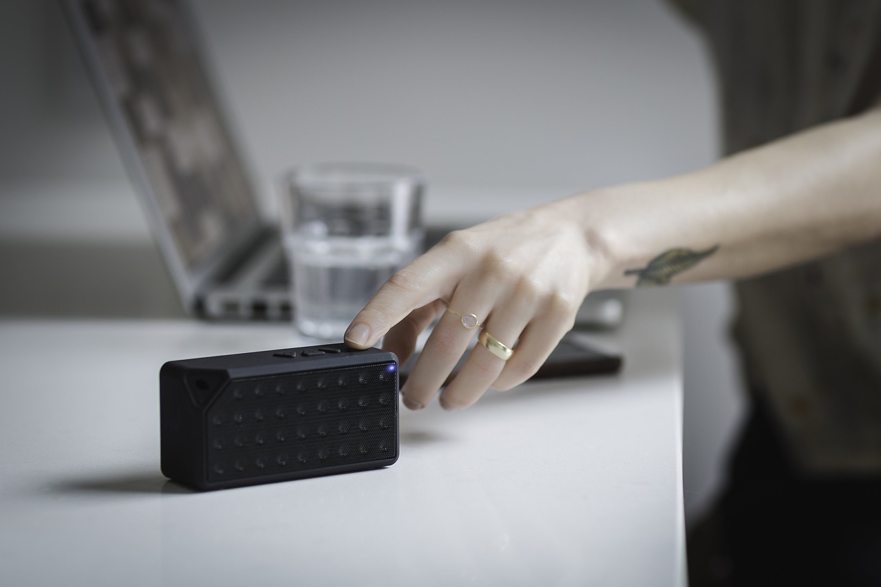 Image - people hand ring blur black