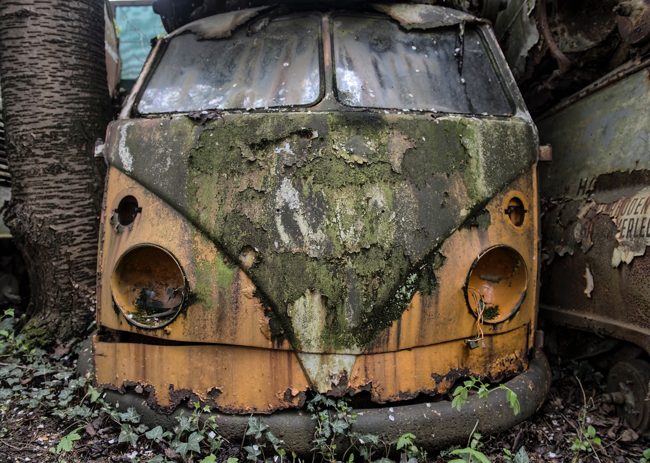 Image - green moss barrel outside