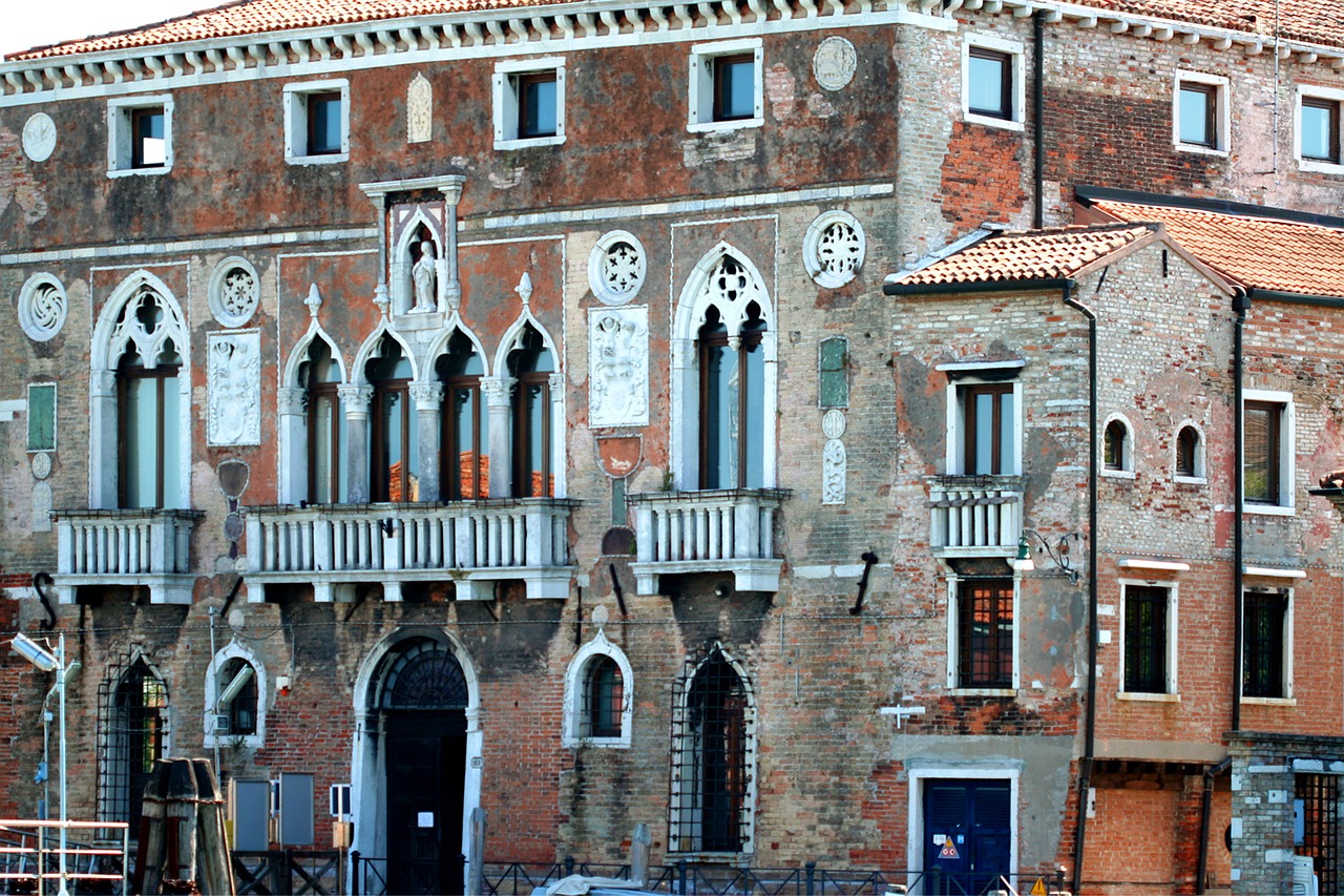 Image - venice italy canal home palace