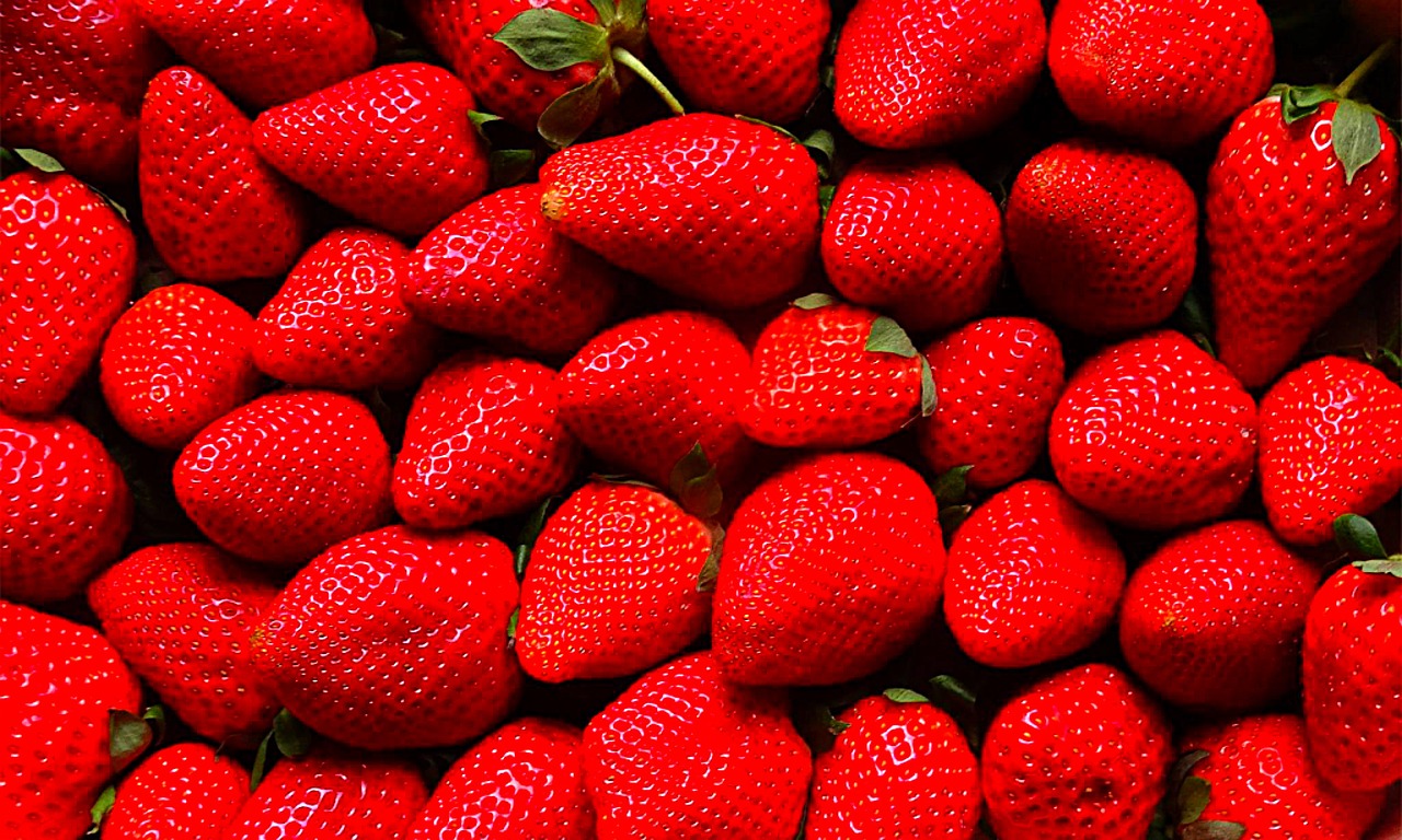 Image - strawberries red plum jam