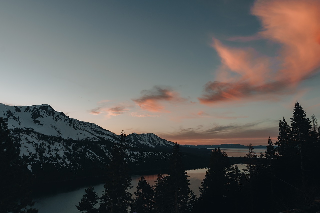 Image - mountain highland cloud sky summit