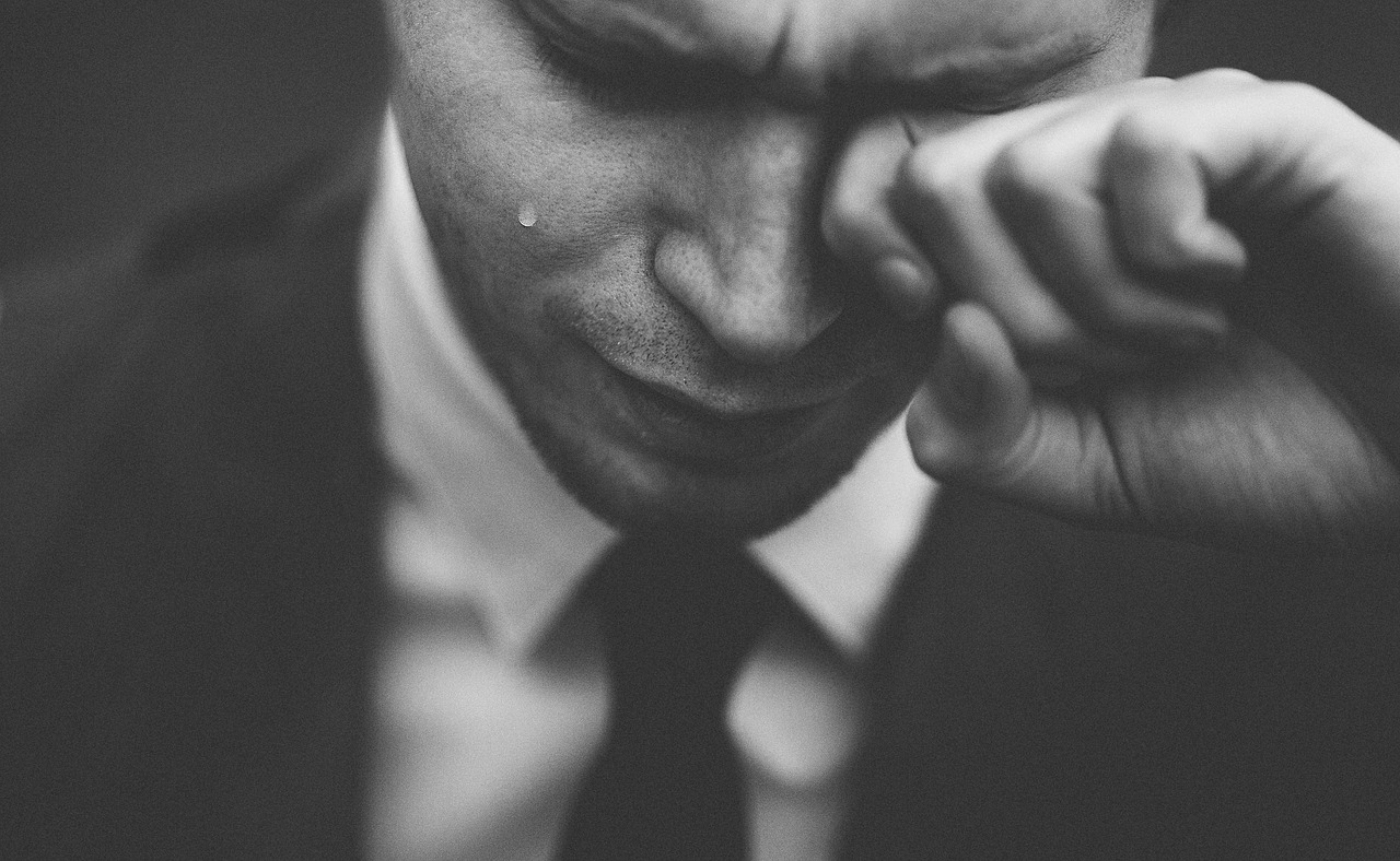 Image - people man guy cry tears groom