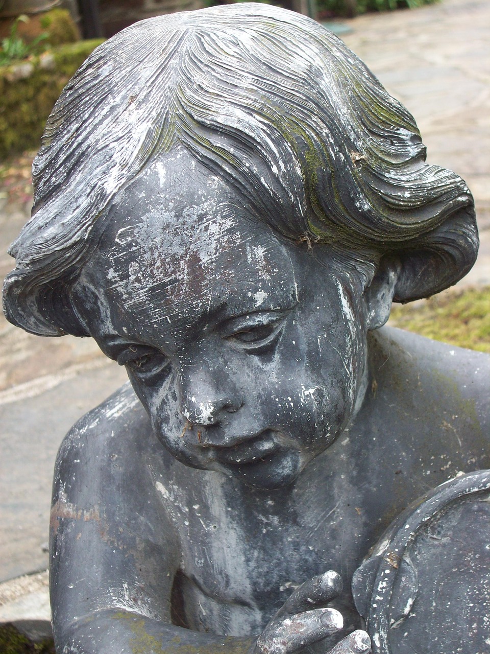 Image - sculpture boy statue child