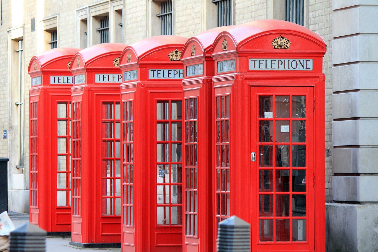 Image - telephone booths phone london