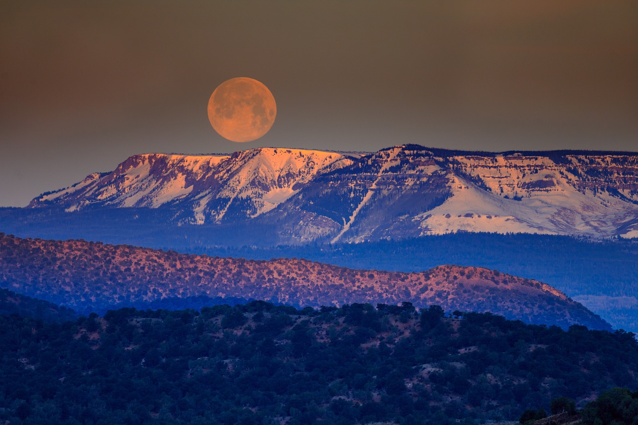 Image - mountain highland cloud sky summit