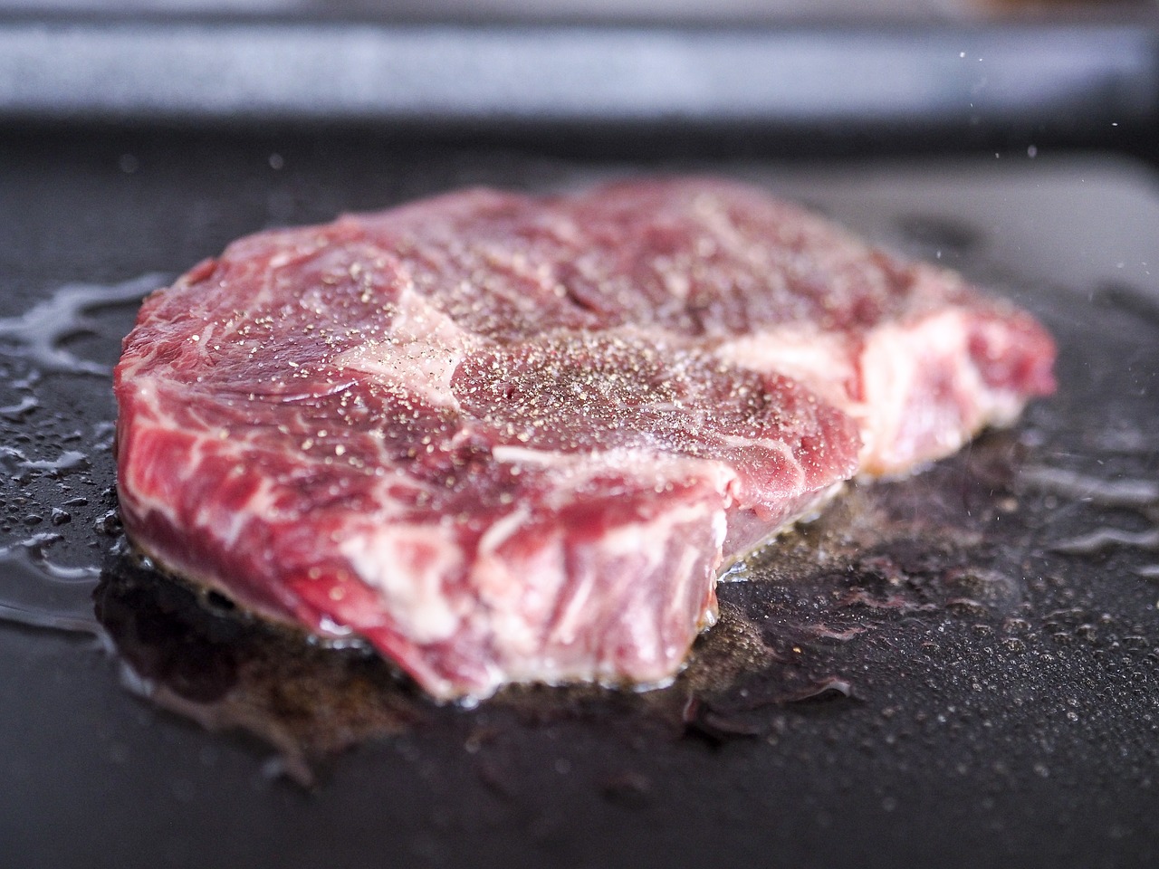 Image - steak beef meat frying dinner