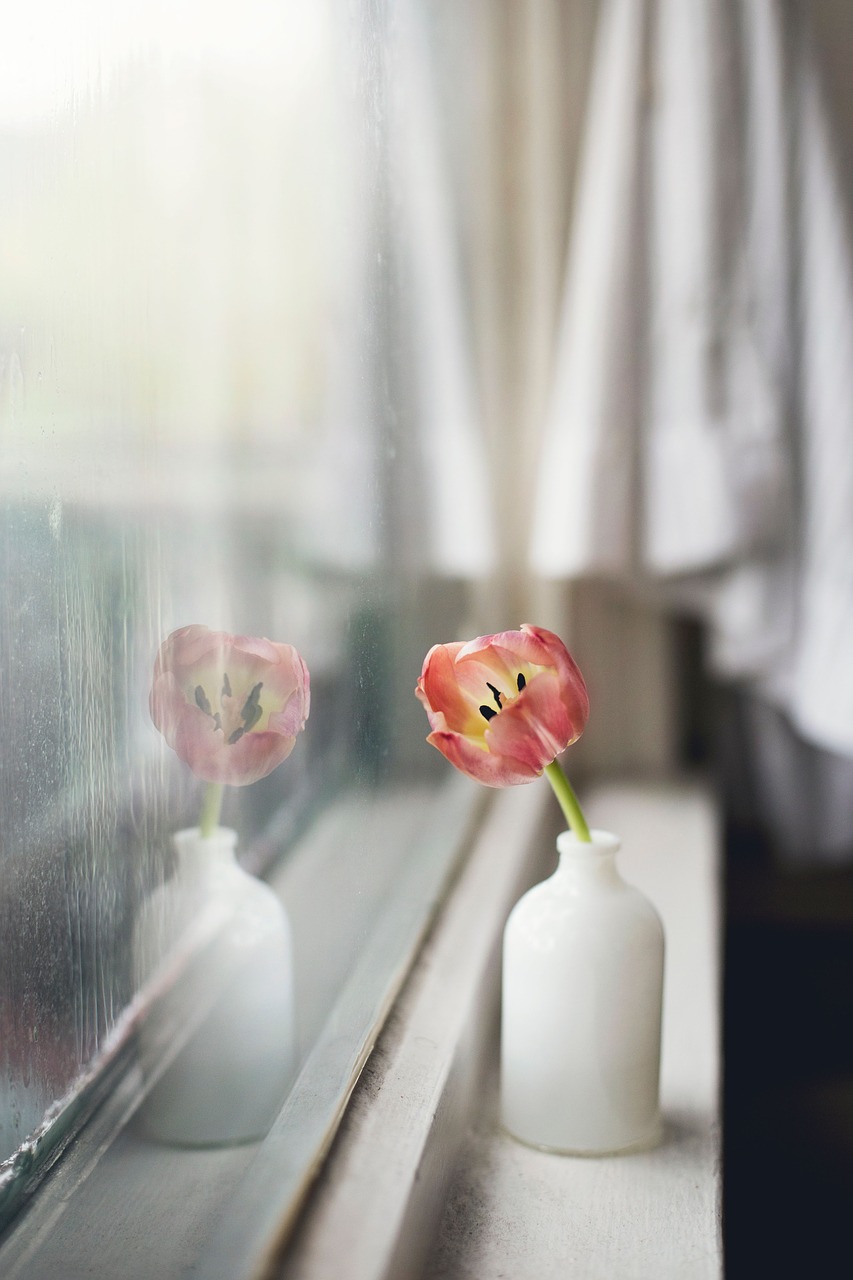 Image - flower vase interior display