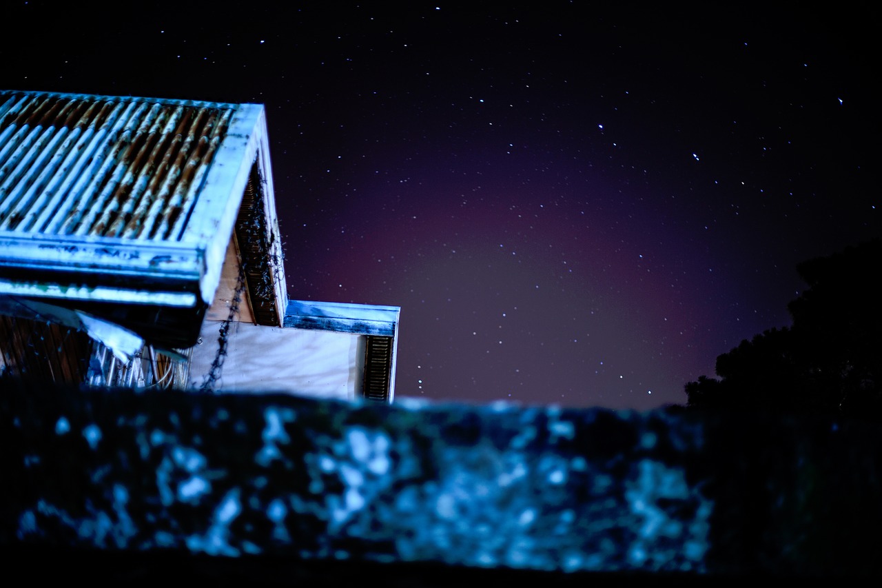 Image - house roof night sky