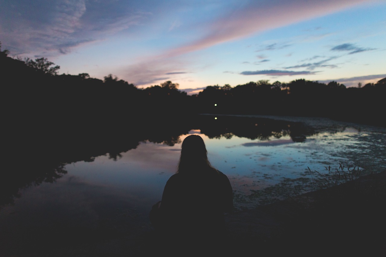 Image - people girl sitting alone dark