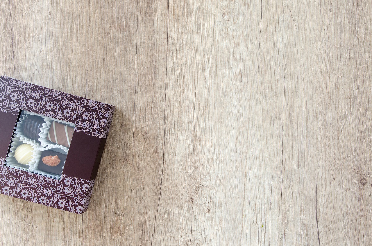 Image - lifestyle table wood food brownies