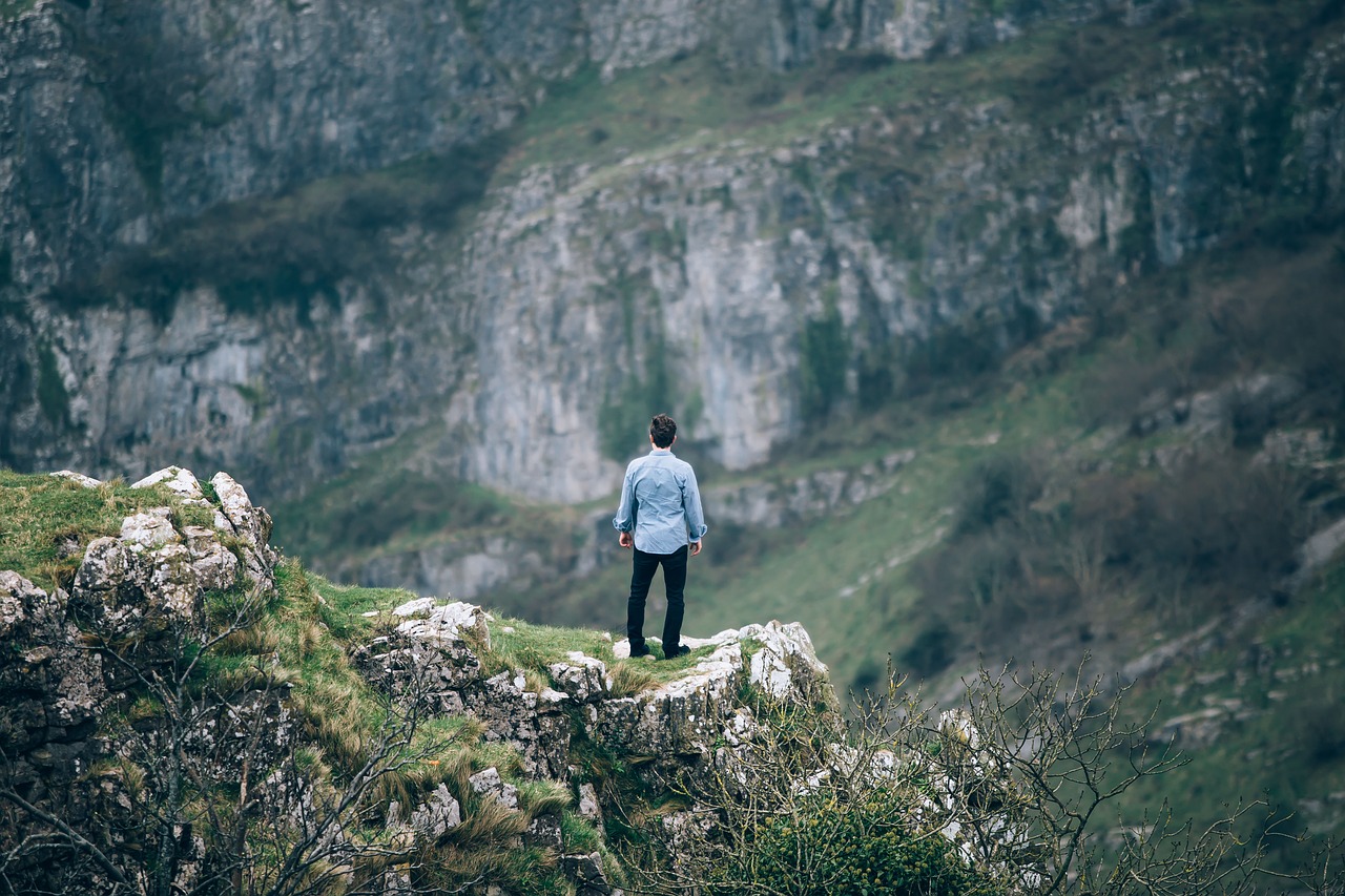 Image - people guy man travel alone