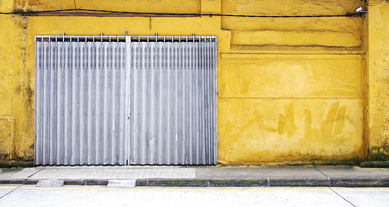 Image - shop store close wall
