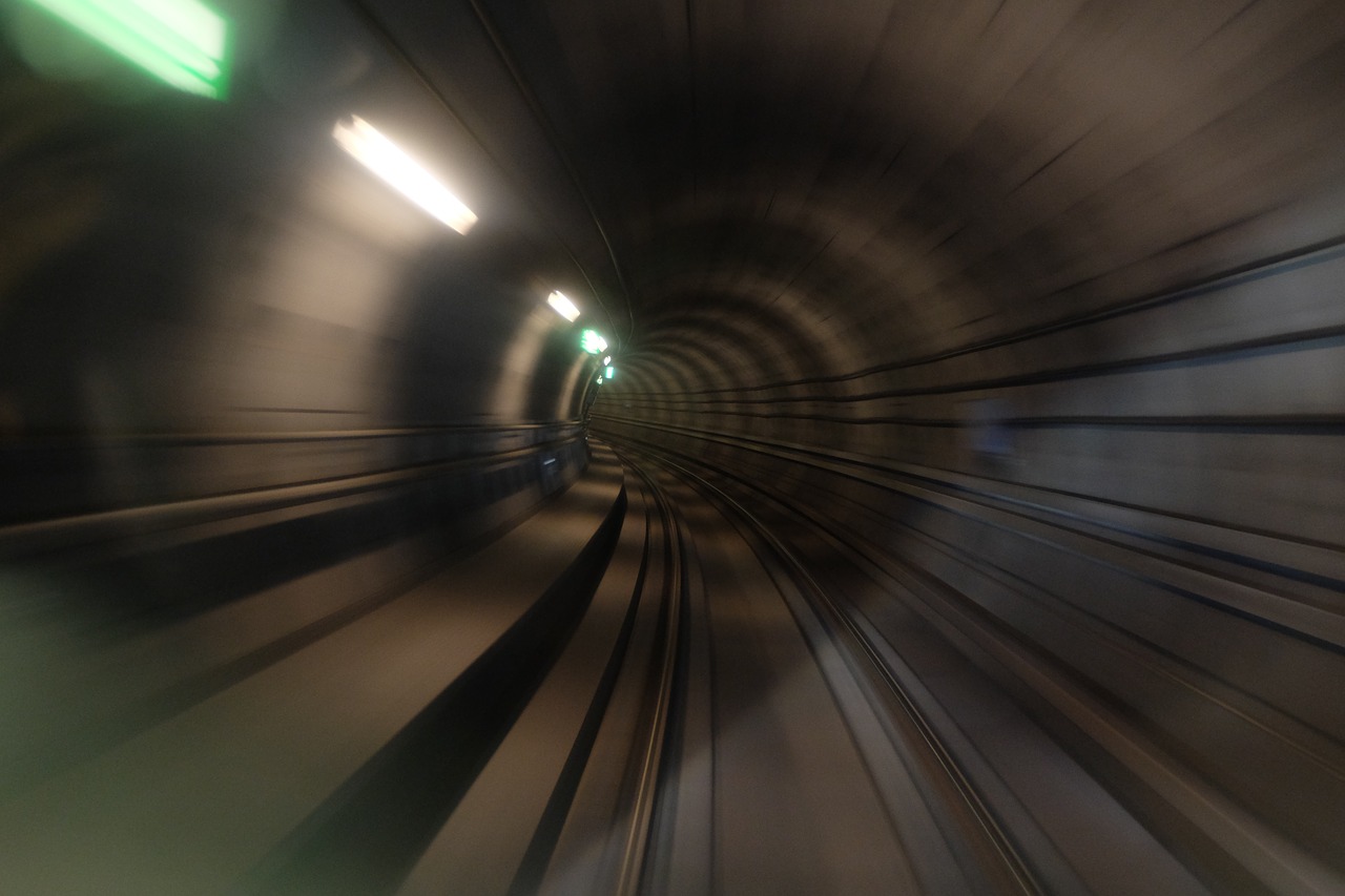 Image - train station rail trail dark