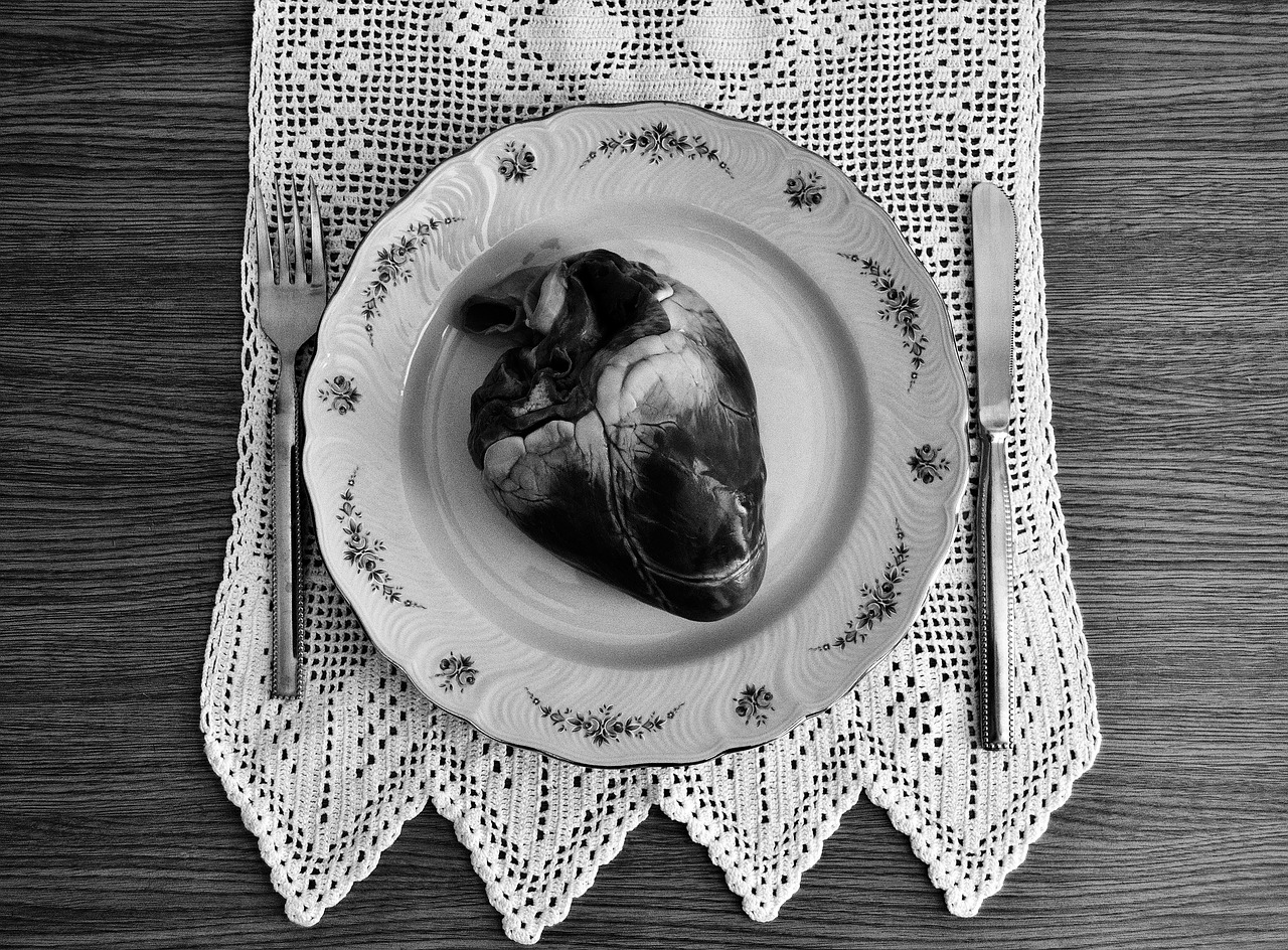 Image - heart cow dish cutlery food table