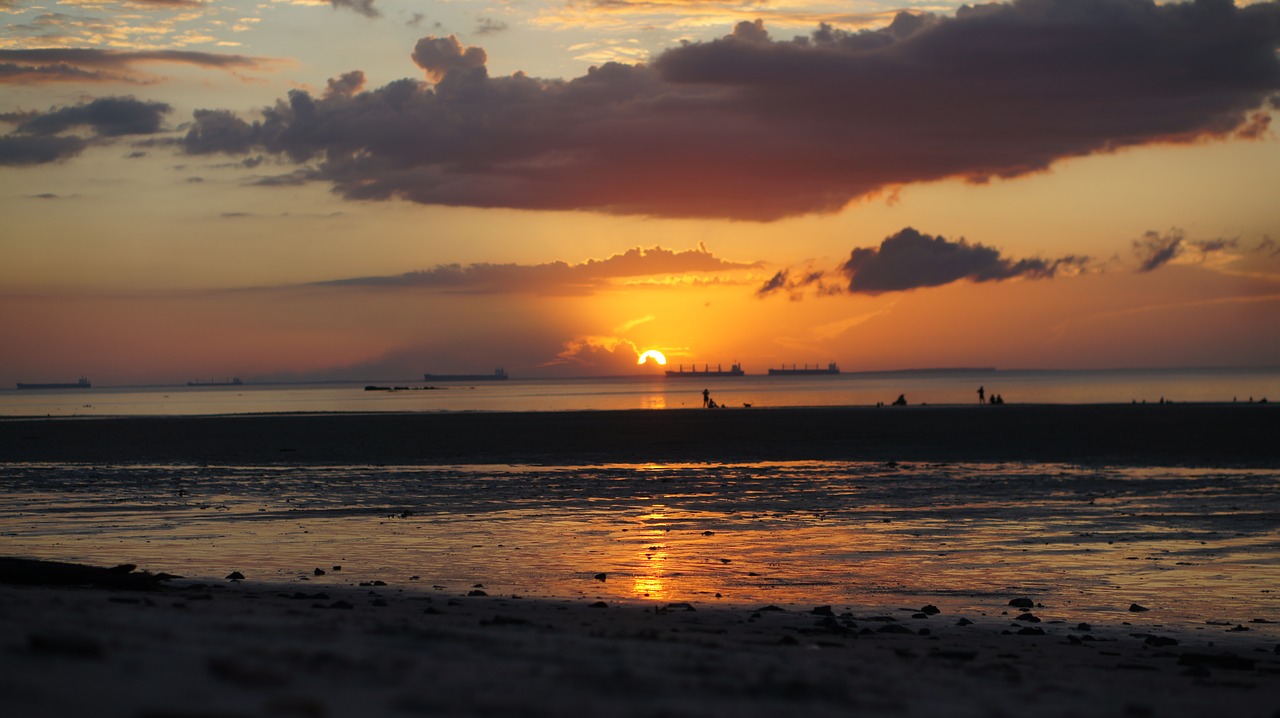 Image - the beach of san francisco belem pará
