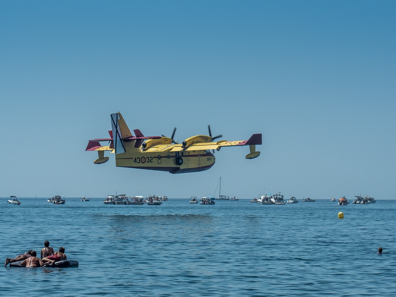 Image - air festival flight aircraft smoke