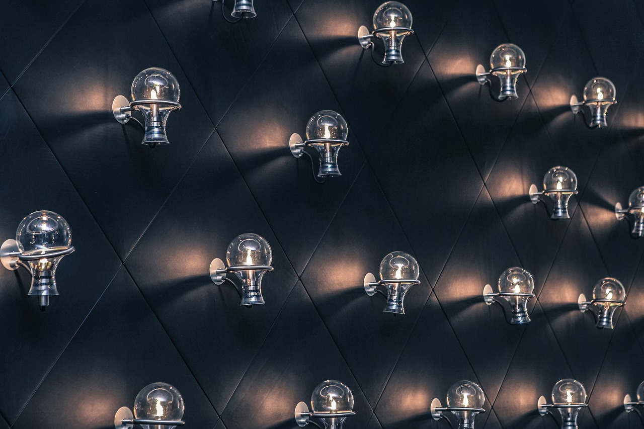 Image - lamp bulb light spark