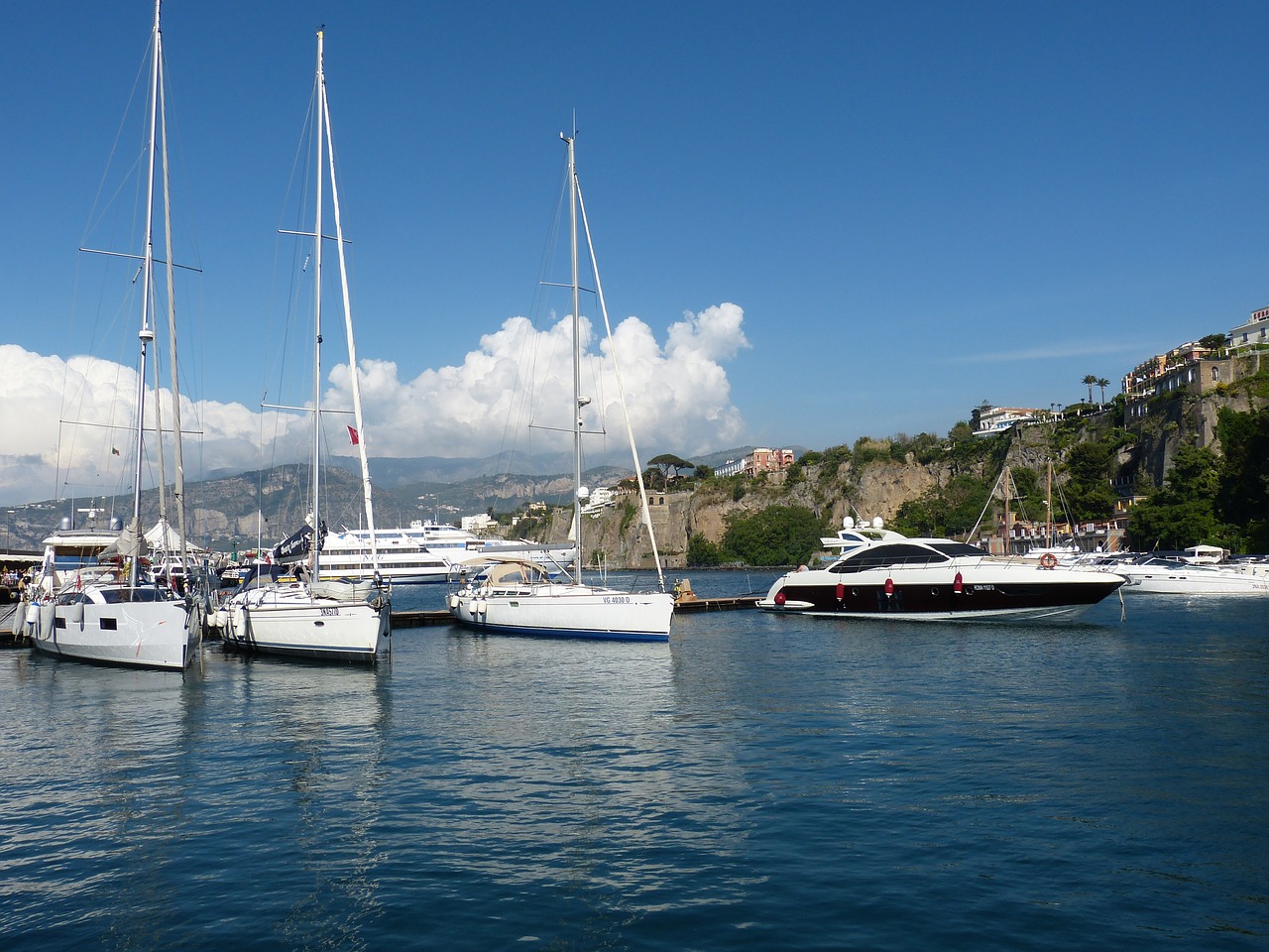 Image - sorrento italy port cityscape