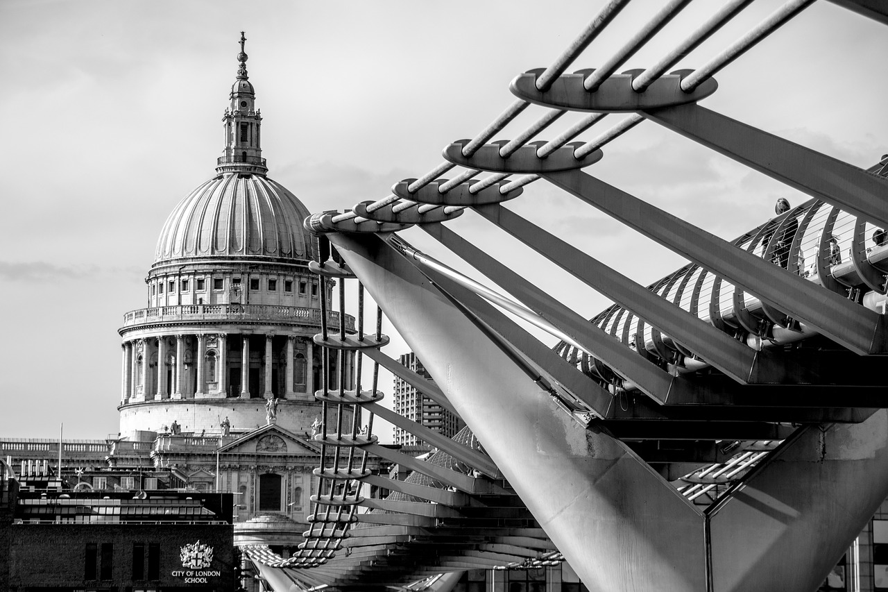 Image - st pauls cathedral london bridge