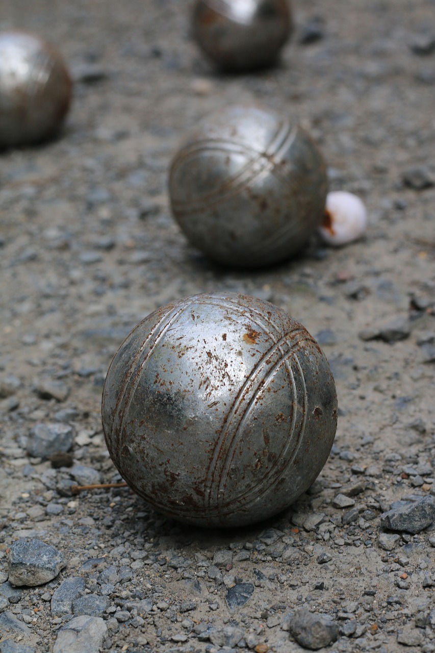 Image - bowling bowls game outside play