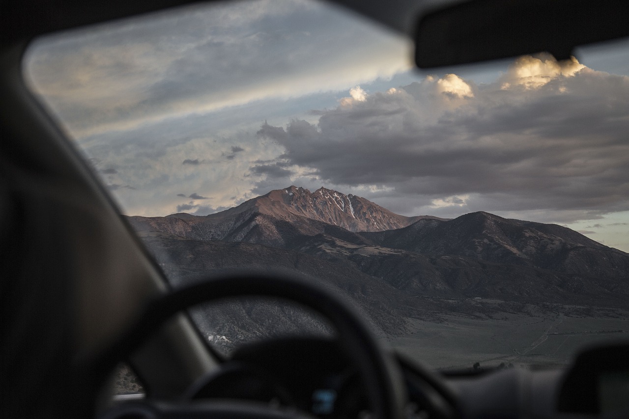 Image - mountain highland cloud sky summit