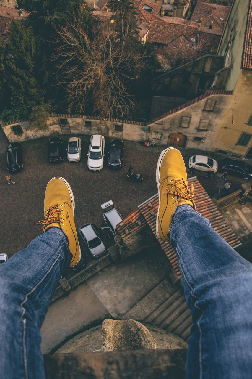 Image - people shoe jeans rooftop car