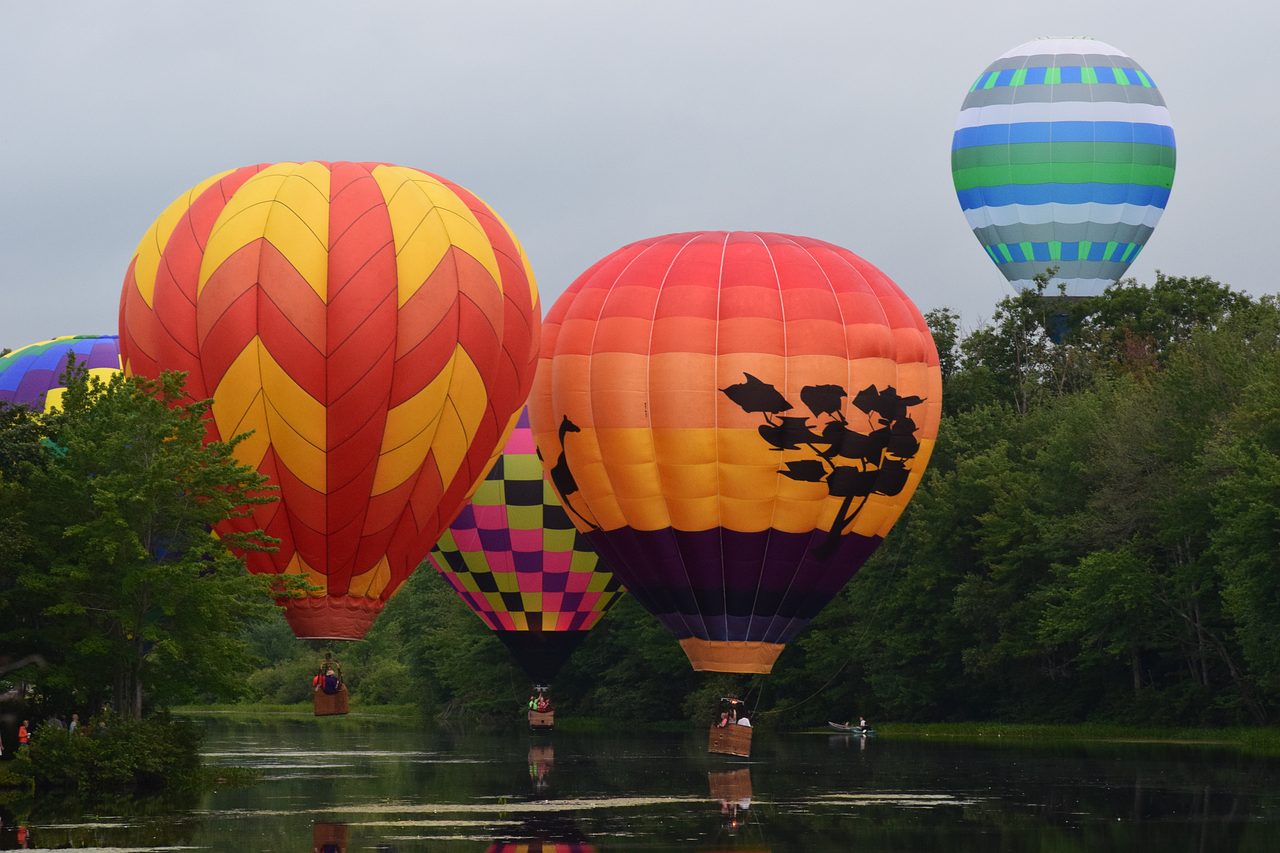 Image - ballooning water color outdoor