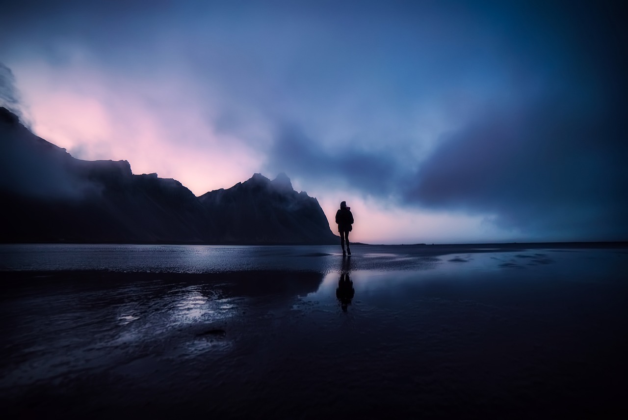 Image - iceland landscape silhouettes water