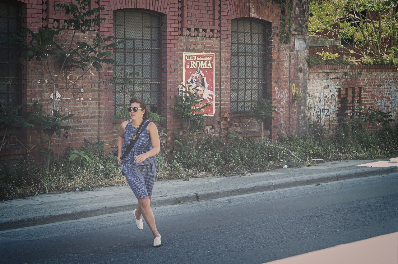 Image - people woman run shades sunglasses