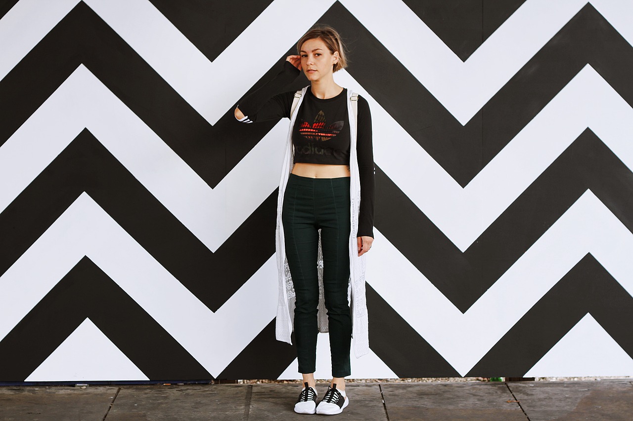 Image - black white wall art people girl