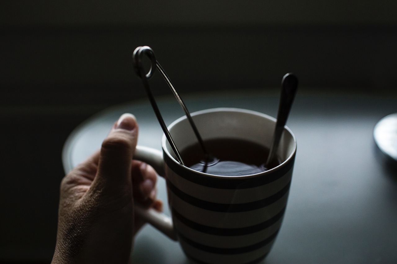 Image - coffee cafe wood people hand mug