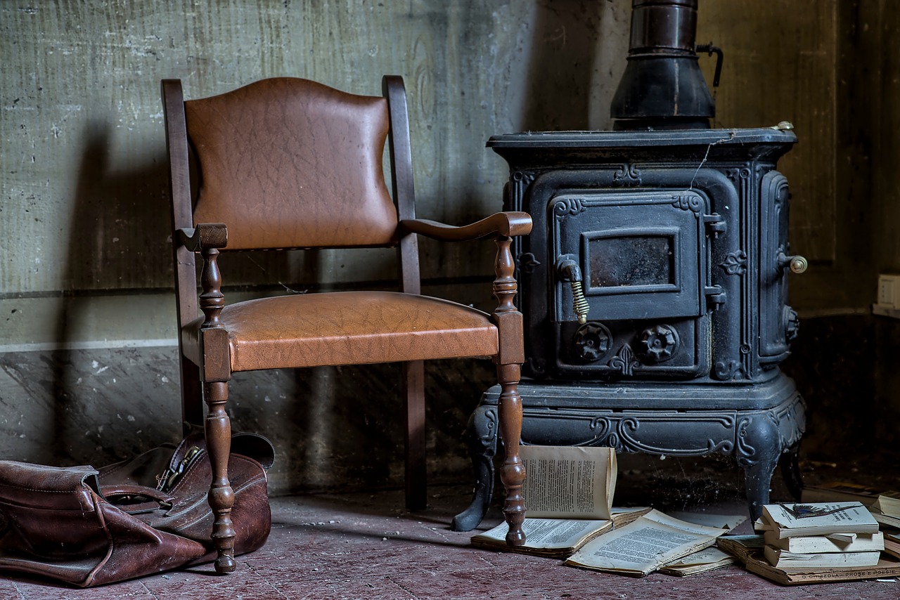 Image - chair old papers books mess