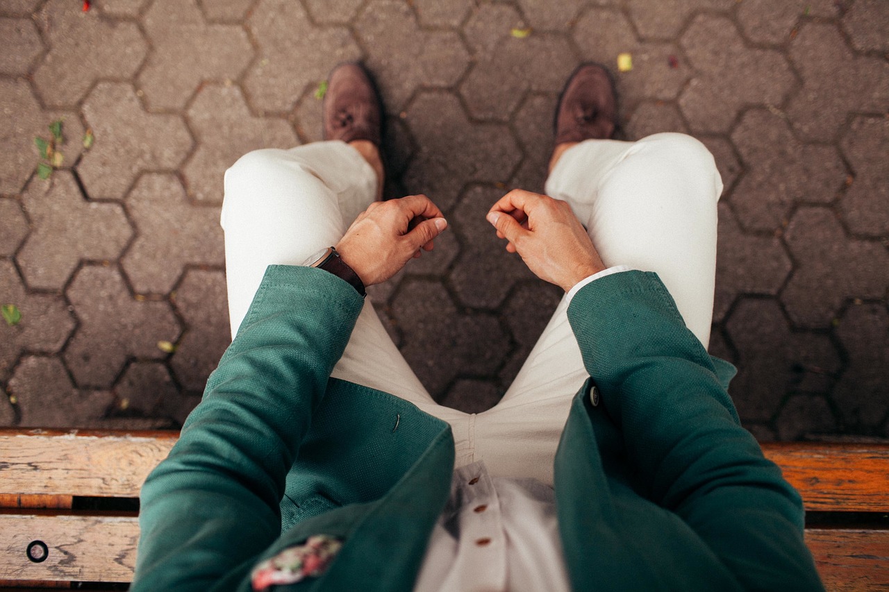 Image - people man formal fashion bench