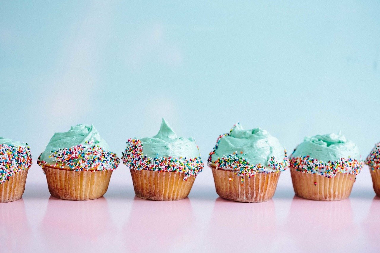 Image - food dessert cupcake sprinkles