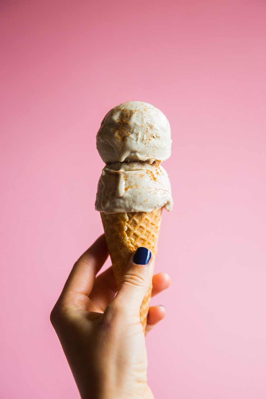 Image - ice cream dessert cone sweets hand
