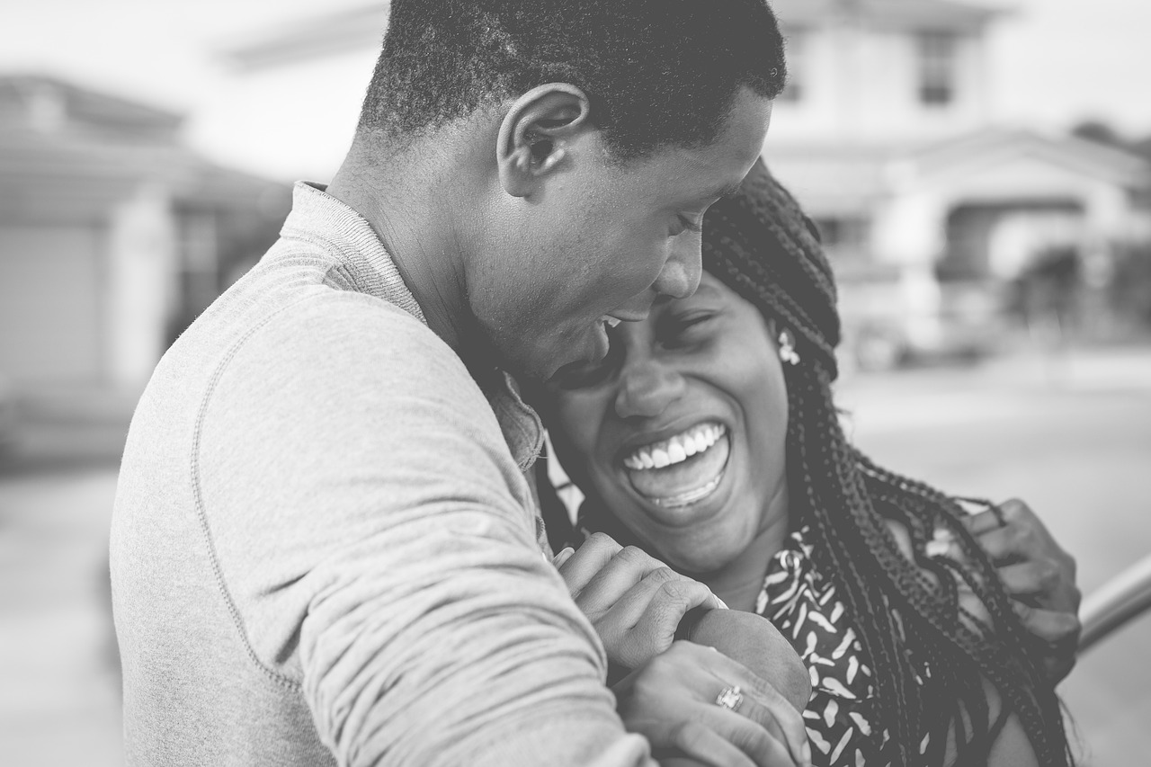 Image - black and white people couple happy