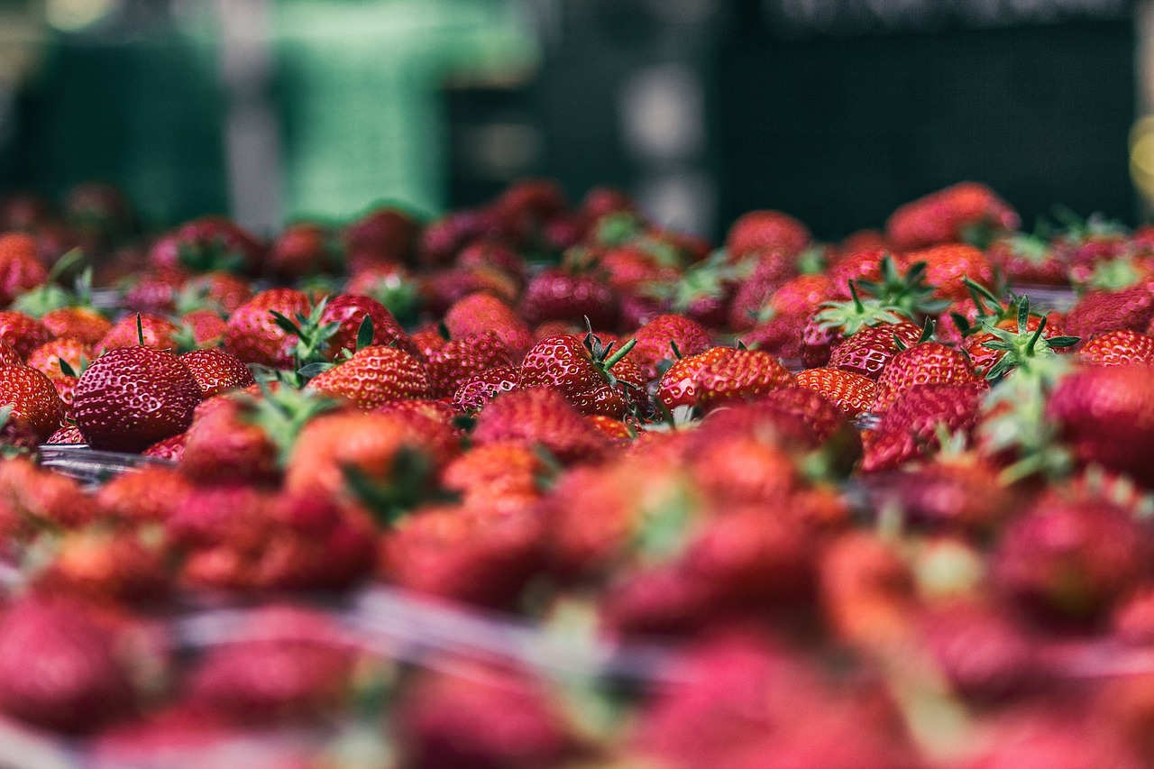 Image - strawberry food crops fruits red