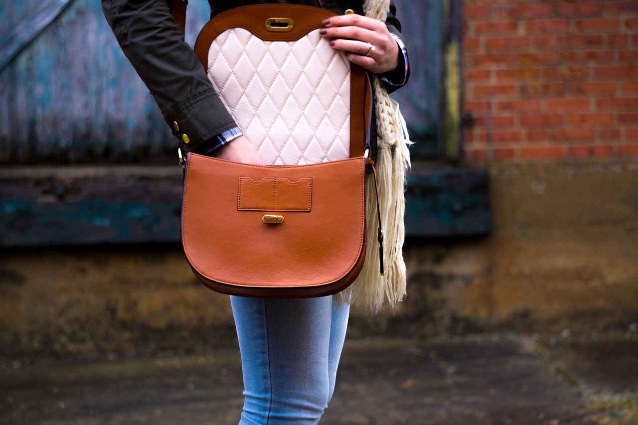 Image - people fashion woman bag manicure