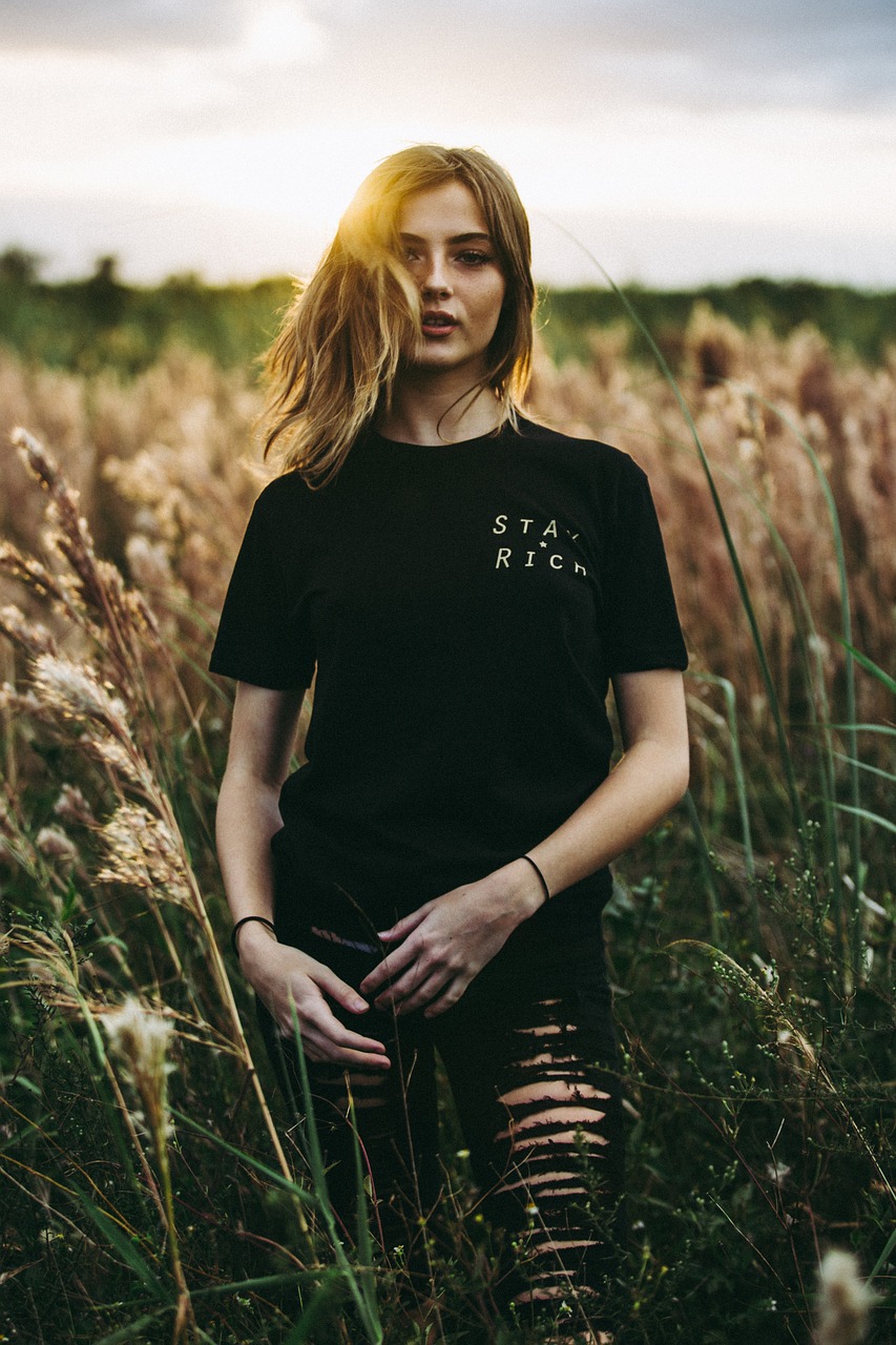 Image - people woman alone fashion hair
