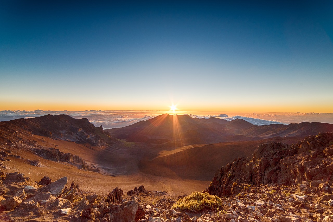 Image - mountain highland sunlight sunrise