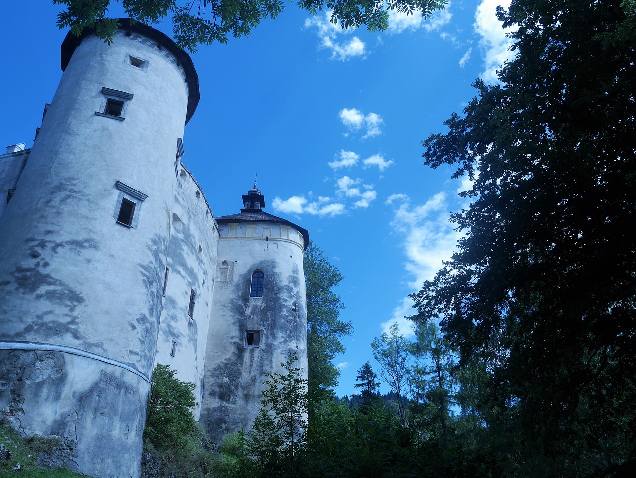 Image - castle niedzica view