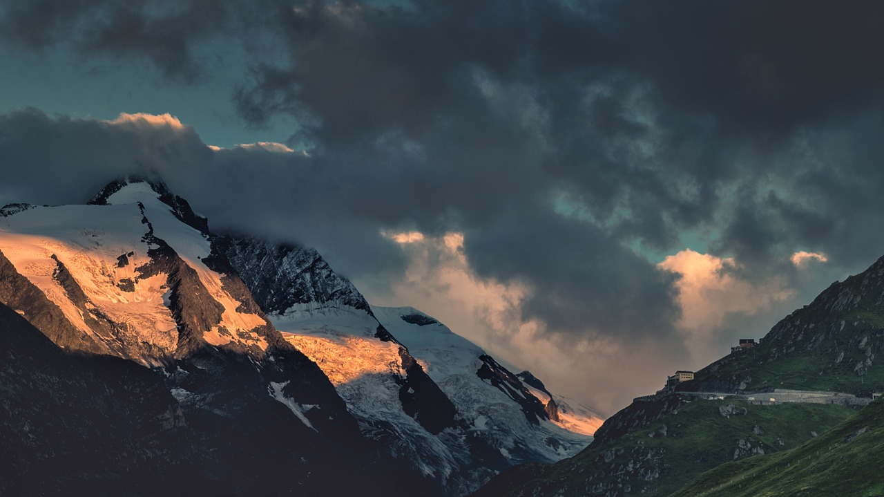 Image - sky dark cloud mountain highland