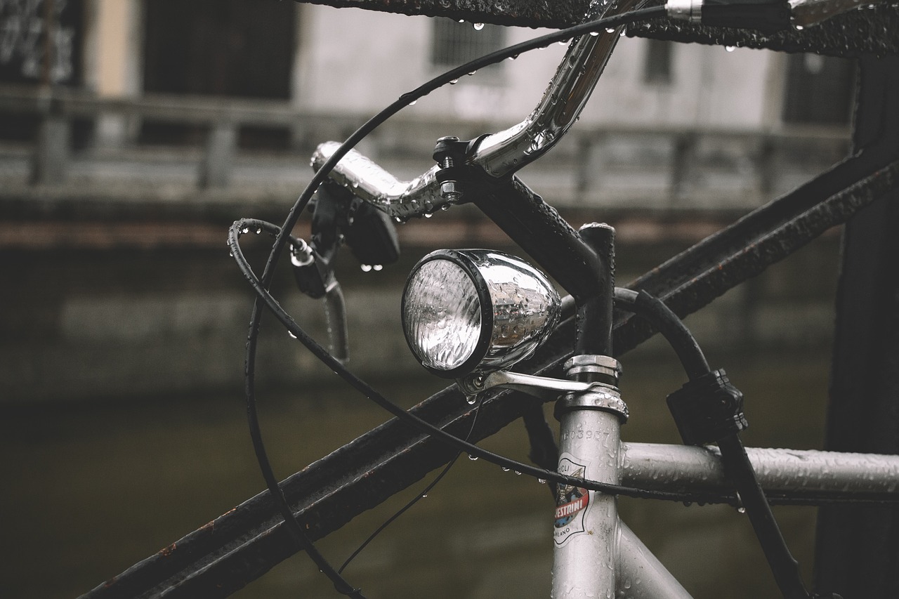 Image - bike bicycle light travel wet