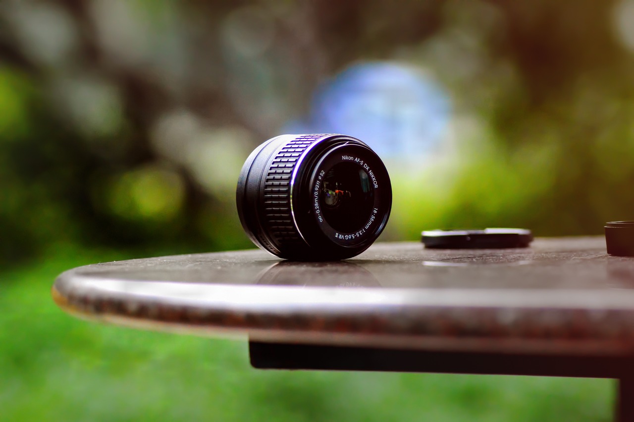 Image - lens photography photographer table