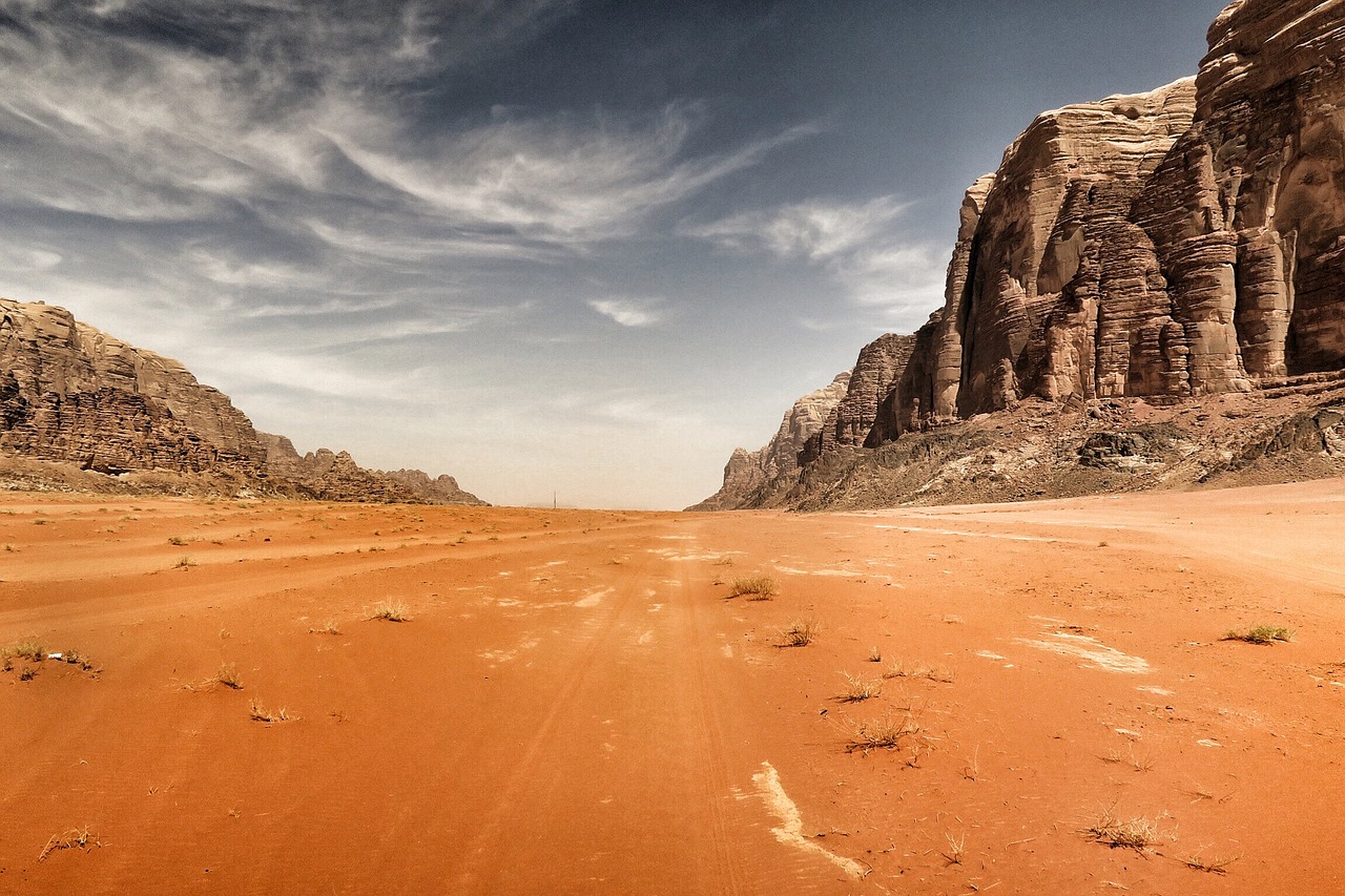 Image - desert mountain highland clouds