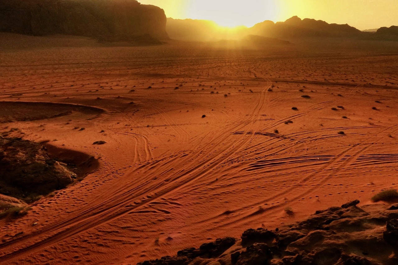 Image - desert landscape sunny highland