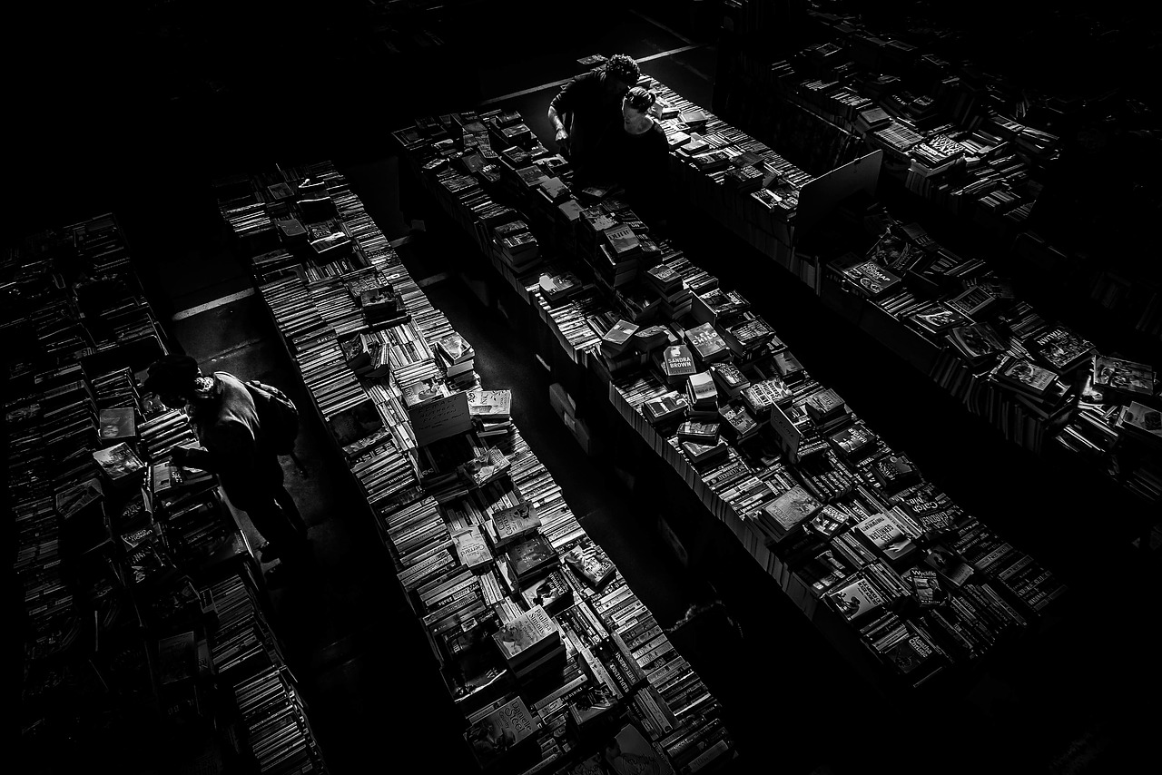 Image - dark room black and white people