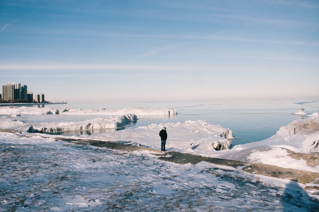 Image - people man alone sea iceberg snow